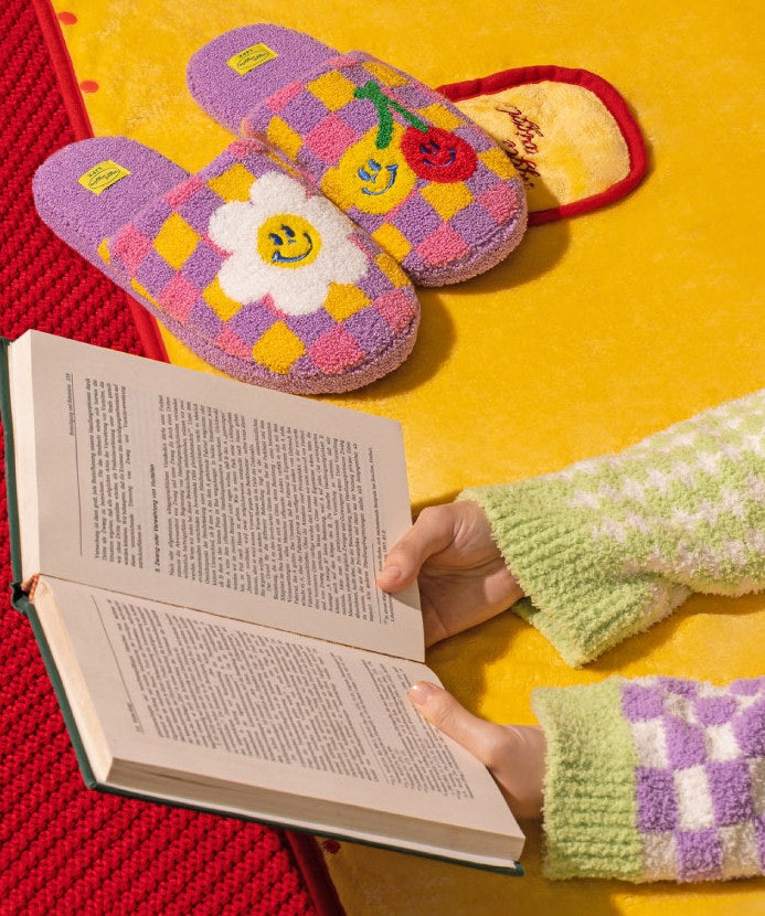 Terry home slipper- Cartoony Smile